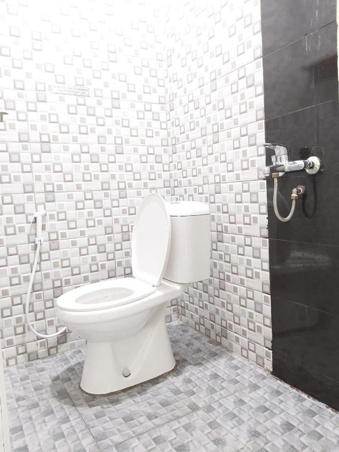Alex Hostel 2 Palembang Zewnętrze zdjęcie