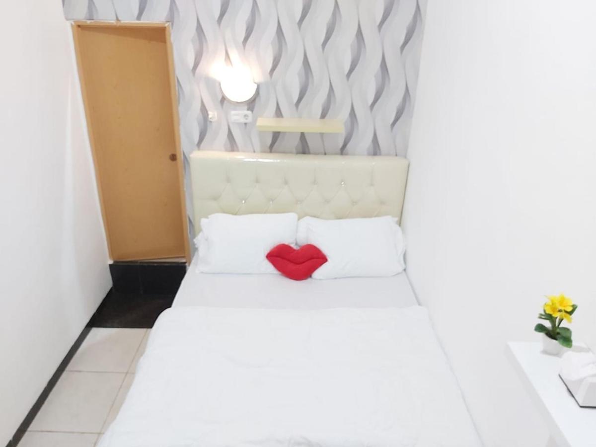 Alex Hostel 2 Palembang Zewnętrze zdjęcie