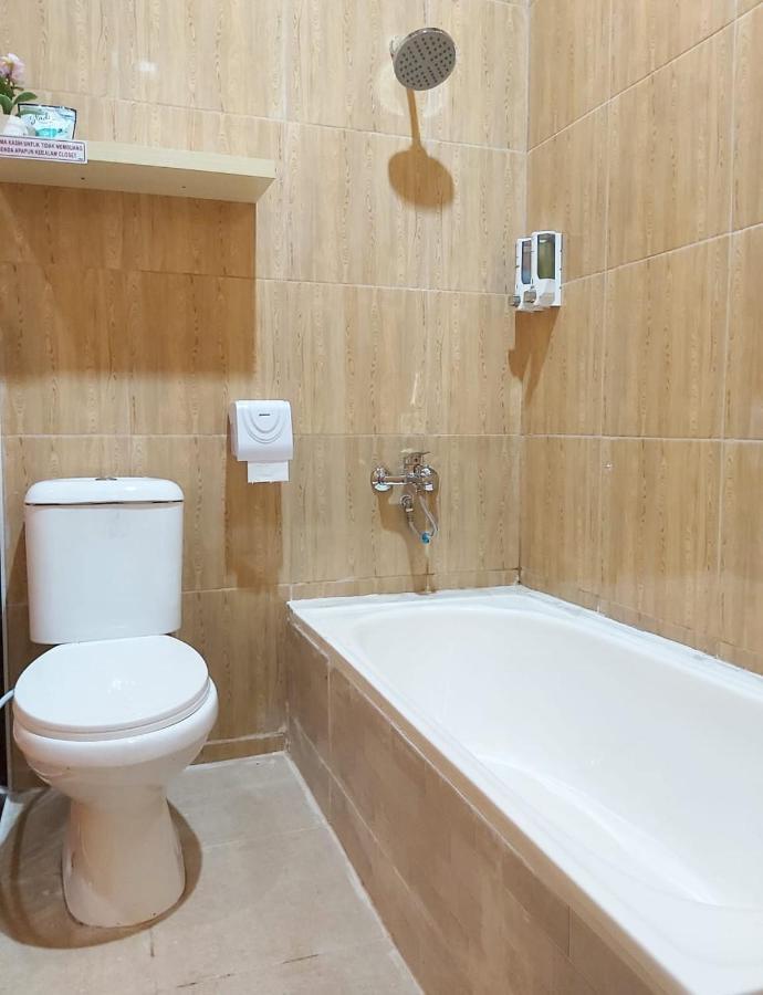 Alex Hostel 2 Palembang Zewnętrze zdjęcie